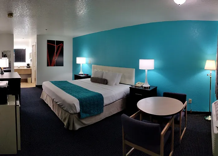Howard Johnson By Wyndham